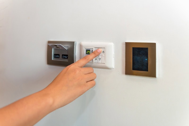 heat pump versus furnace